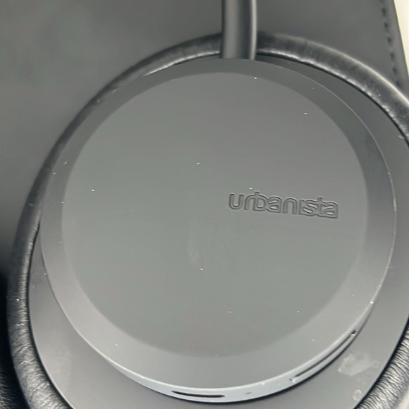 Urbanista Los Angeles Solar Powered Active Bluetooth Headphones - Picture 9 of 16